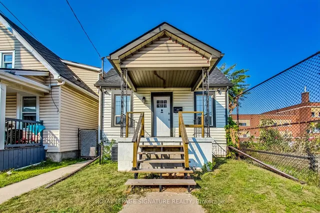 1383 Cannon St