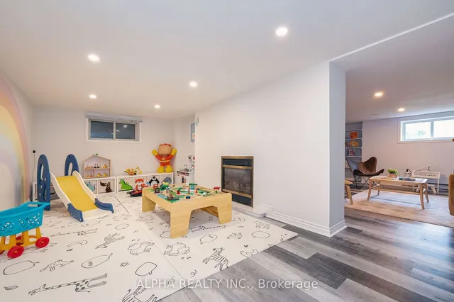 Additional image 35 of 3 Faircroft Blvd