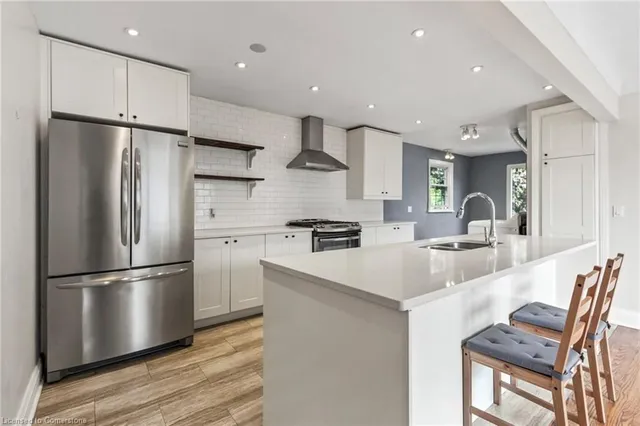 Additional image 10 of 136 Brantdale Ave