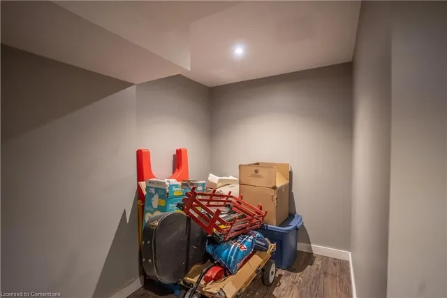 Additional image 19 of 163 Emerald St