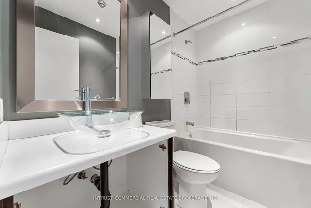 Additional image 27 of 3635 Dundas St