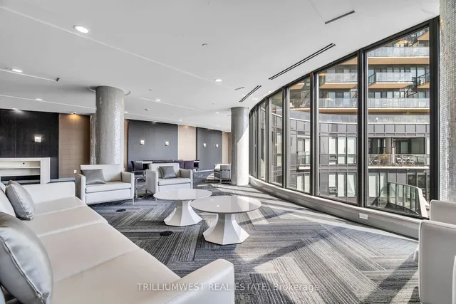 Additional image 27 of 51 East Liberty St Unit 1516