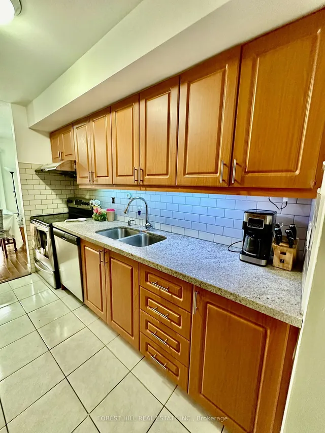 Additional image 9 of 28 Thorny Vineway