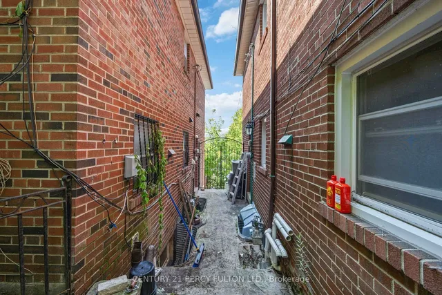 Additional image 18 of 1344 Davenport Rd