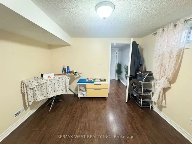 Additional image 34 of 105 Kings Forest Dr