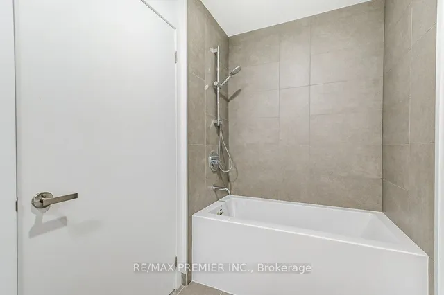 Additional image 15 of 370 Martha St Unit 2004