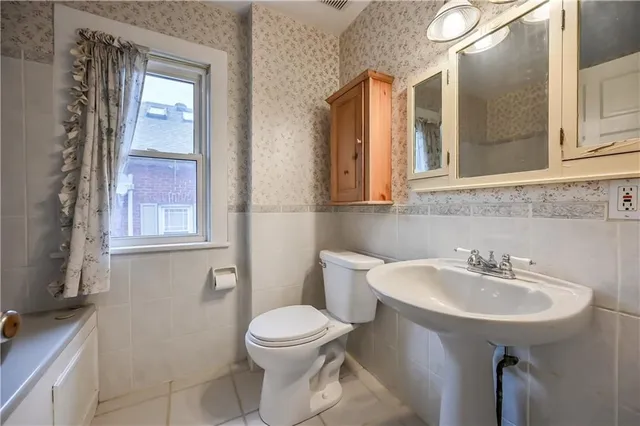 Additional image 22 of 2114 CAROLINE St