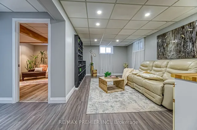 Additional image 32 of 85 Enmore Ave