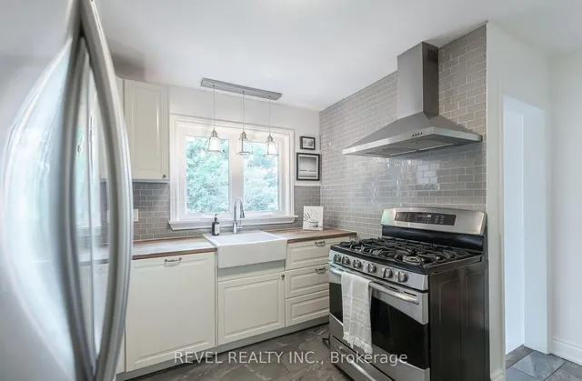 Additional image 14 of 31 Academy St