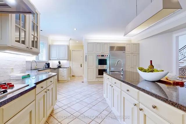 Additional image 11 of 37 Rollscourt Dr