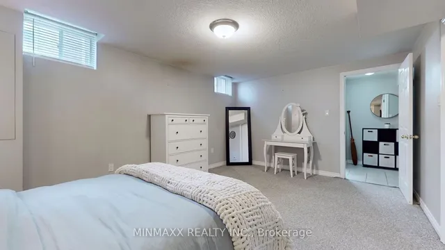 Additional image 37 of 1387 Marshall Cres