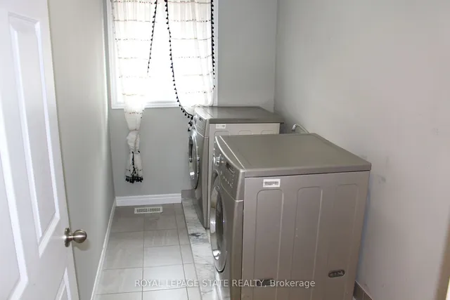 Additional image 16 of 250 Nashville Circ