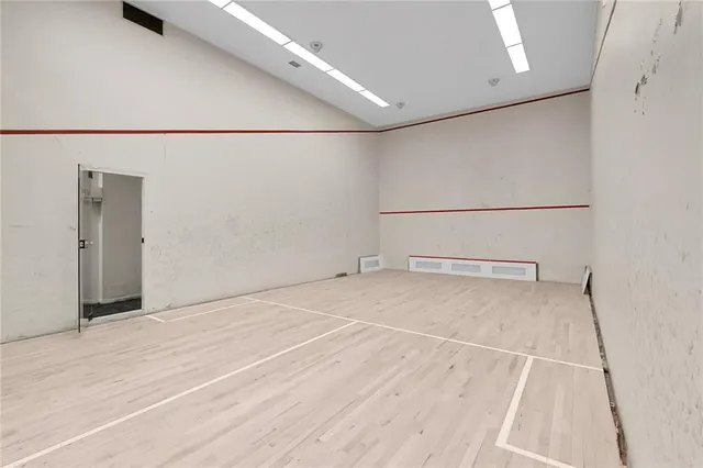 Additional image 16 of 1270 MAPLE CROSSING Blvd Unit 409