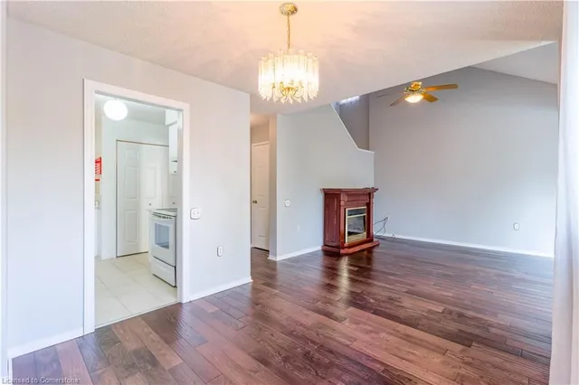 Additional image 10 of 331 Silverbirch Blvd