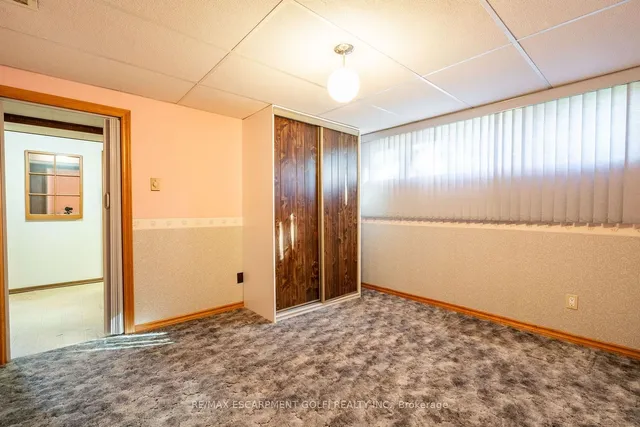 Additional image 26 of 9 Thomson Crt