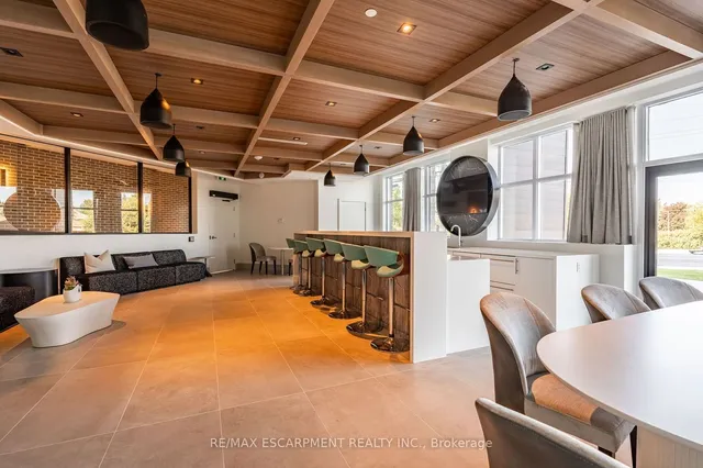 Additional image 26 of 600 North Service Rd Unit 508