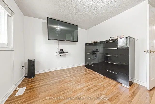 Additional image 24 of 1155 PARAMOUNT Dr Unit 26