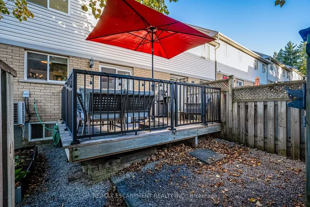 Additional image 39 of 31 Moss Blvd Unit 17