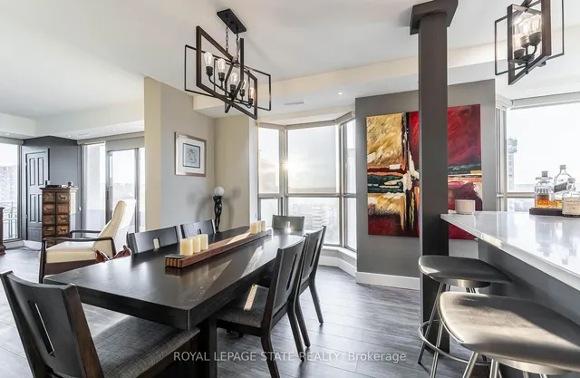 Additional image 10 of 67 Caroline St Unit 1703