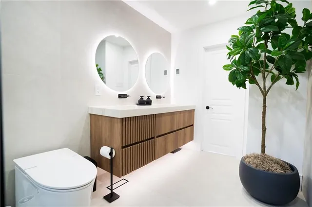 Additional image 32 of 2260 BRITANNIA Rd