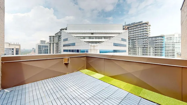 Additional image 19 of 100 Upper Madison Ave Unit PH2