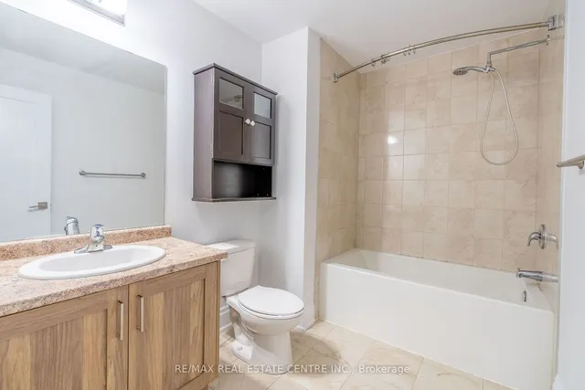 Additional image 25 of 2 Near Lane