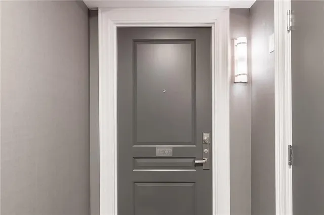 Additional image 5 of 2060 LAKESHORE Rd Unit 1401