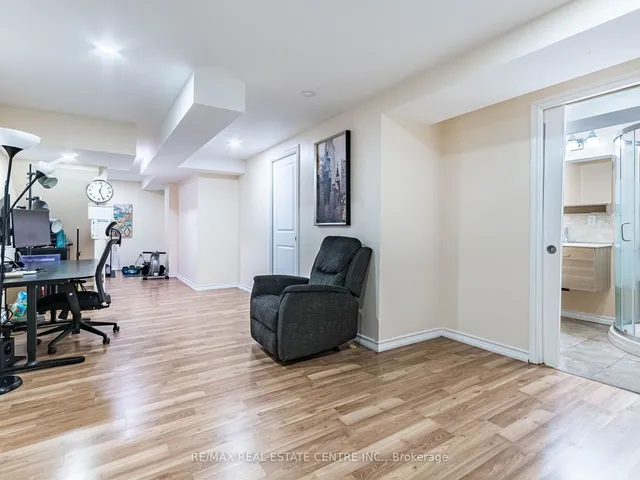 Additional image 29 of 1 Royalwood Cres Unit 58