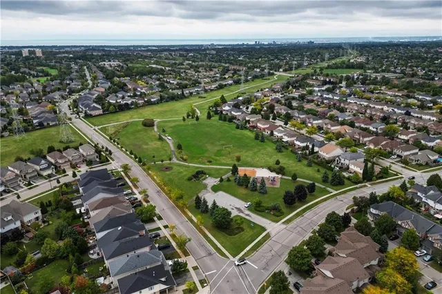 Additional image 34 of 3070 ROTARY Way Unit 122