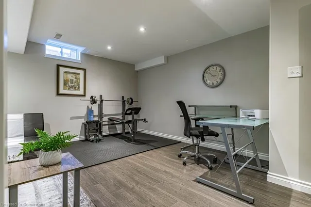 Additional image 25 of 4 Marina Point Cres