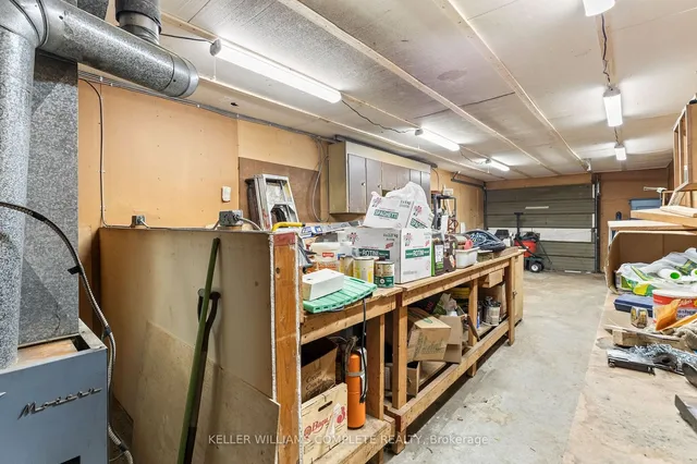 Additional image 34 of 11 FORD St