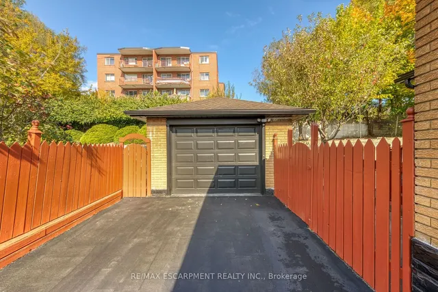 Additional image 27 of 67 Glendee Rd