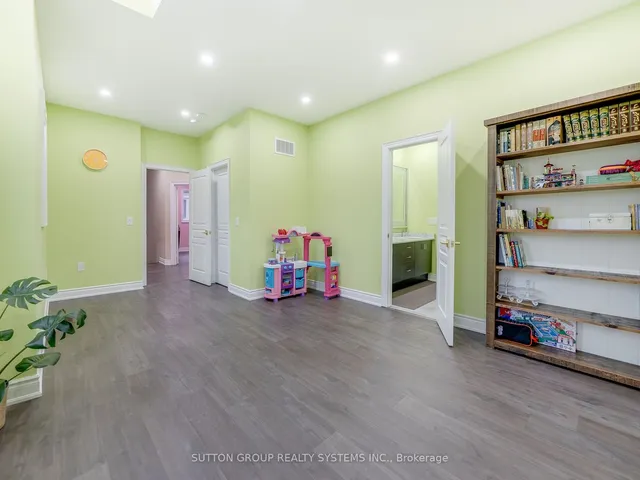 Additional image 32 of 1527 Mendelson Hts