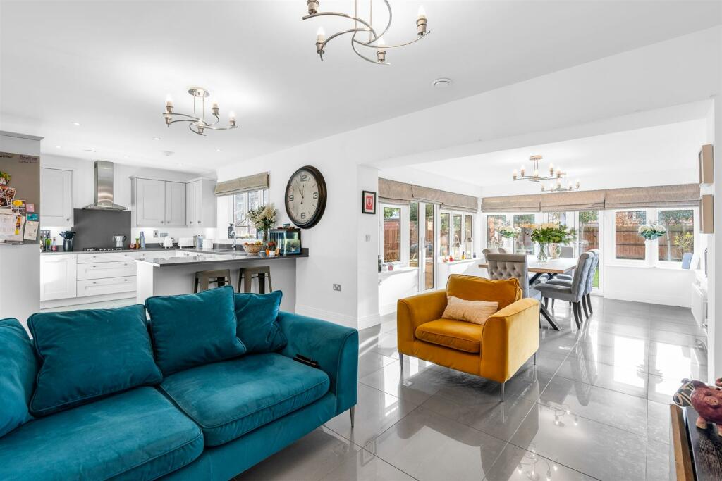 Additional image 7 of Frythe Avenue, Welwyn