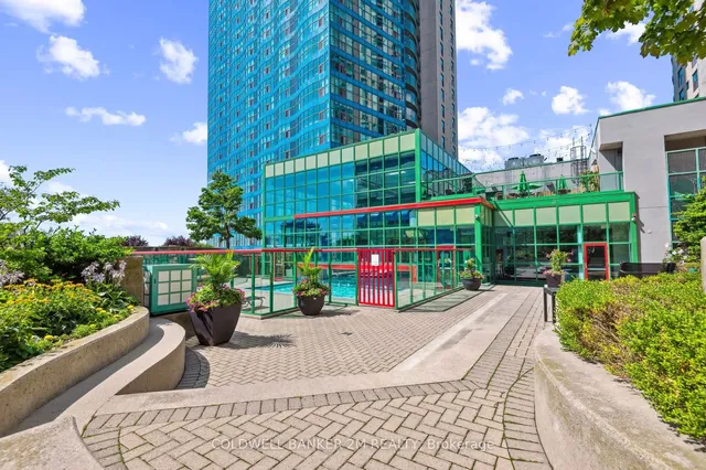 Additional image 30 of 77 Harbour Sq Unit 406