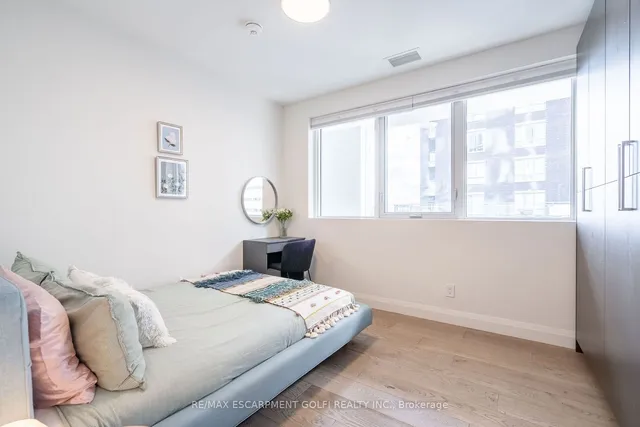 Additional image 22 of 500 Brock Ave Unit 206