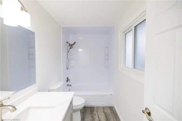 Additional image 21 of 279 Hatt St