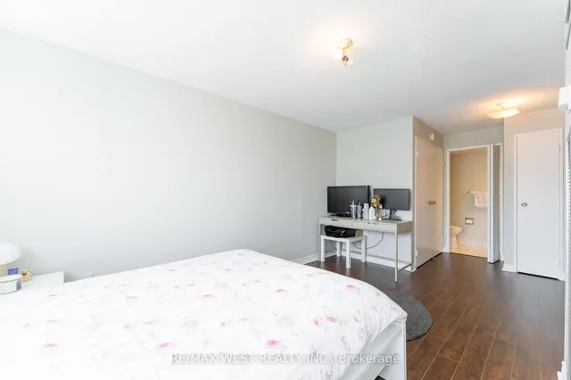 Additional image 31 of 475 The West Mall Unit 1404