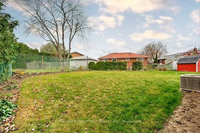 Additional image 32 of 146 West 3rd St