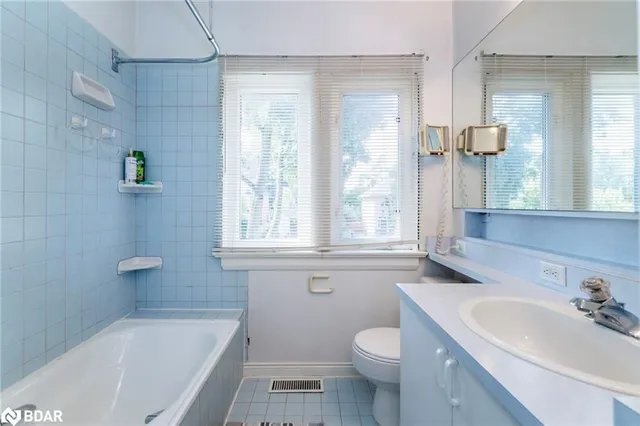 Additional image 26 of 73 COLIN Colin Ave