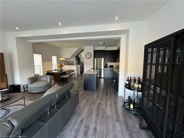 Additional image 8 of 61 Soho St Unit 14