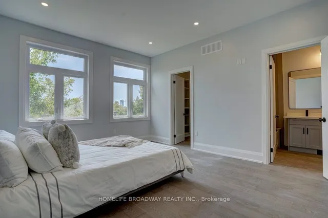 Additional image 31 of 75 Holmstead Ave