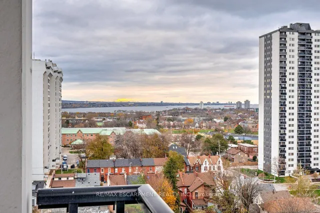 Additional image 26 of 15 Queen St Unit 812