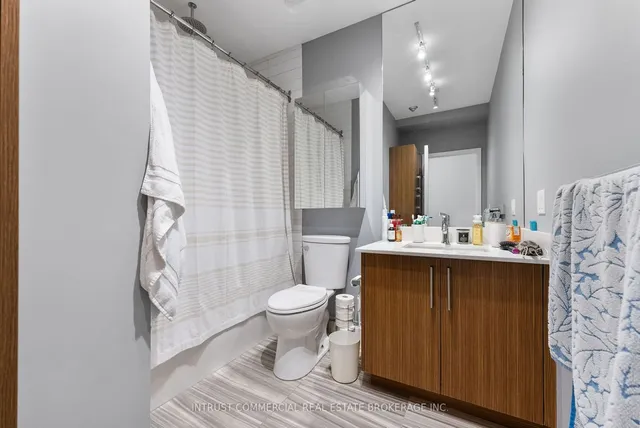 Additional image 16 of 3635 Dundas St