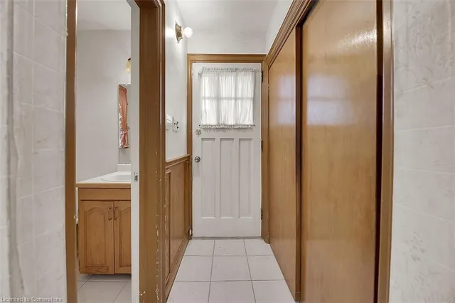 Additional image 10 of 25 Sunning Hill Ave