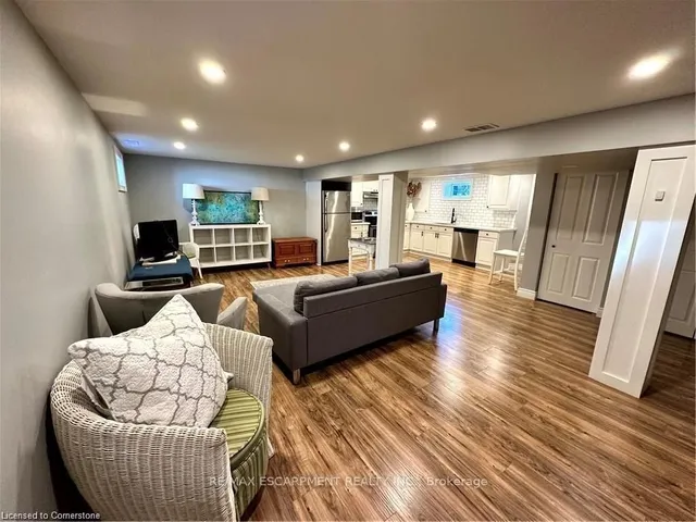 Additional image 24 of 312 East 45th St