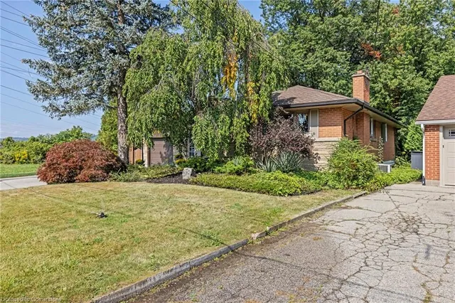 Additional image 44 of 40 Bertram Dr
