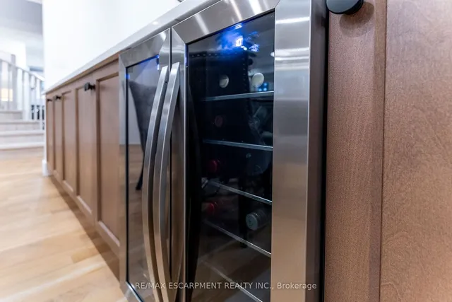 Additional image 9 of 379 Devonshire Terr