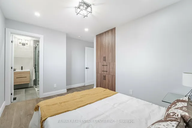 Additional image 33 of 1204 West 5th St