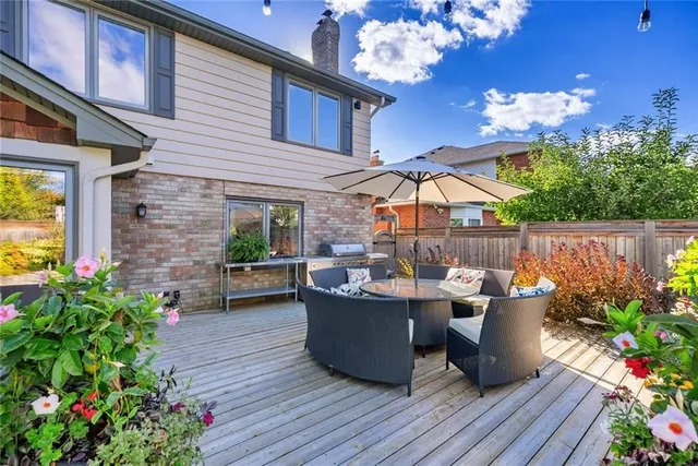 Additional image 44 of 2005 PARKLANE Cres